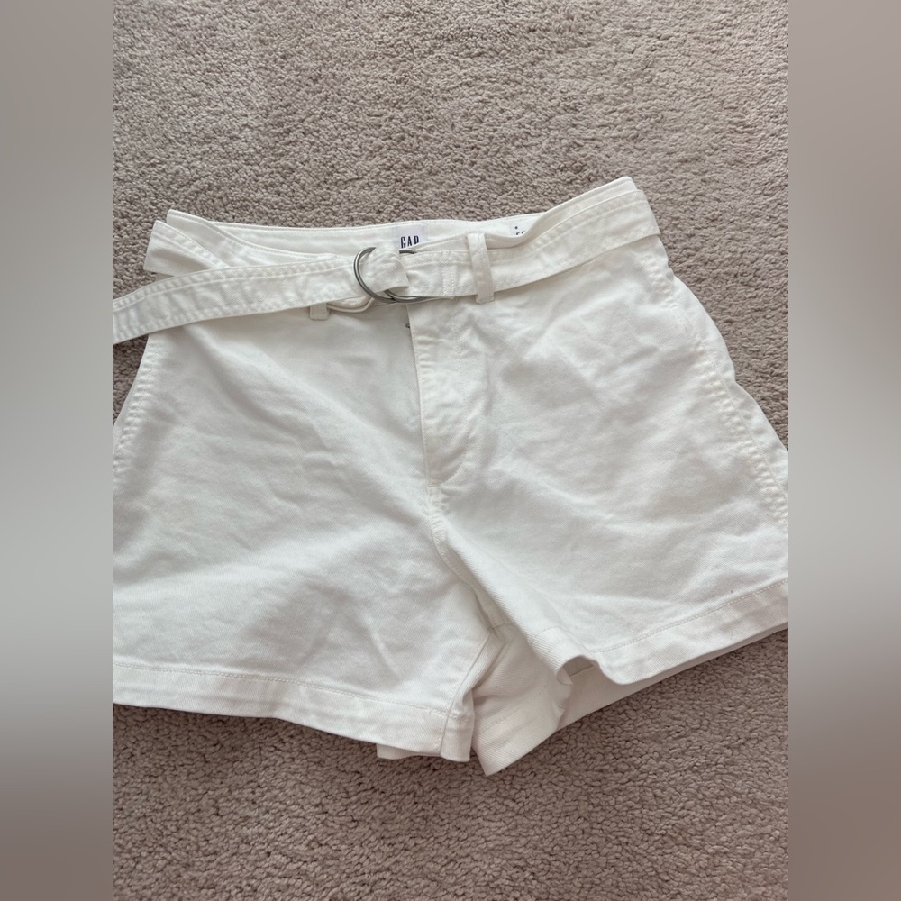 Gap white highrise jean shorts